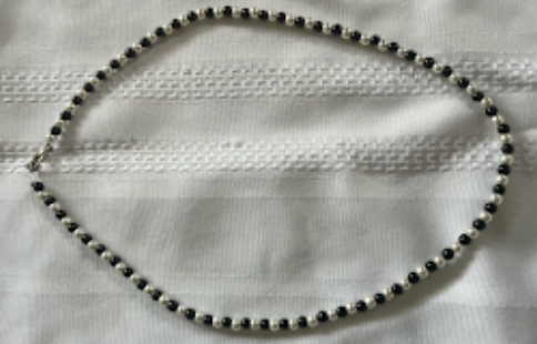 Beaded Necklace (black & white)